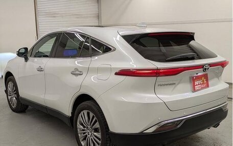 Toyota Harrier, 2024 год, 4 260 007 рублей, 6 фотография