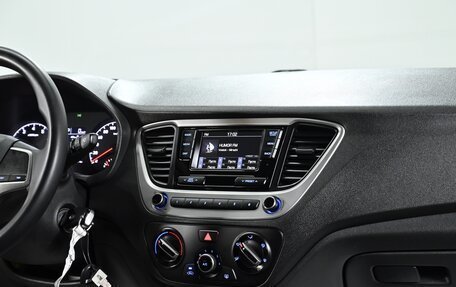 Hyundai Solaris II рестайлинг, 2018 год, 1 149 000 рублей, 11 фотография