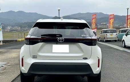 Toyota Yaris Cross, 2023 год, 1 350 333 рублей, 5 фотография