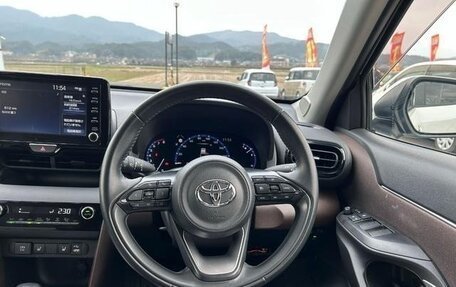 Toyota Yaris Cross, 2023 год, 1 350 333 рублей, 10 фотография