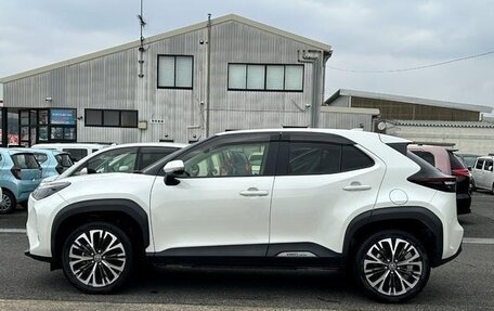 Toyota Yaris Cross, 2023 год, 1 350 333 рублей, 8 фотография