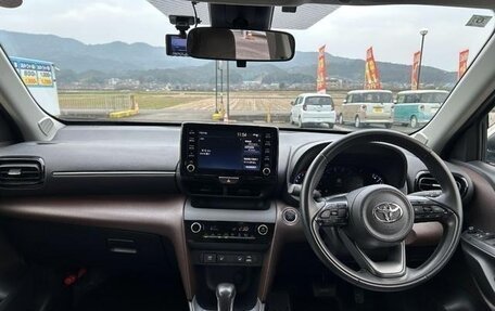 Toyota Yaris Cross, 2023 год, 1 350 333 рублей, 9 фотография