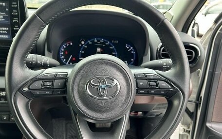 Toyota Yaris Cross, 2023 год, 1 350 333 рублей, 11 фотография