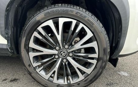 Toyota Yaris Cross, 2023 год, 1 350 333 рублей, 17 фотография