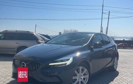 Volvo V40 II рестайлинг, 2019 год, 1 520 000 рублей, 3 фотография