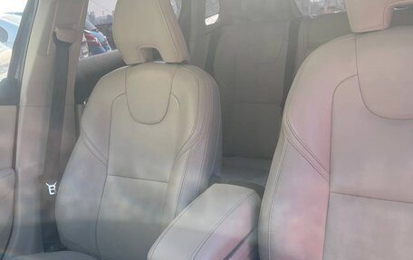 Volvo V40 II рестайлинг, 2019 год, 1 520 000 рублей, 13 фотография