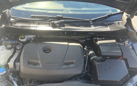 Volvo V40 II рестайлинг, 2019 год, 1 520 000 рублей, 36 фотография