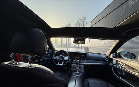 Mercedes-Benz E-Класс AMG, 2017 год, 3 800 000 рублей, 15 фотография