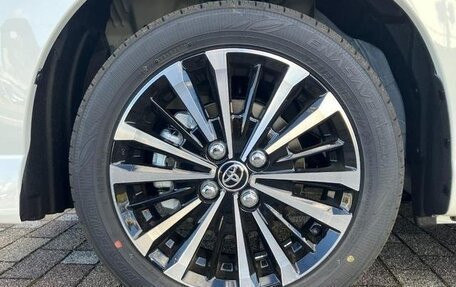 Toyota Roomy I, 2023 год, 925 000 рублей, 12 фотография