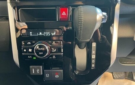 Toyota Roomy I, 2023 год, 925 000 рублей, 27 фотография