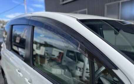 Toyota Sienta, 2023 год, 1 290 000 рублей, 2 фотография