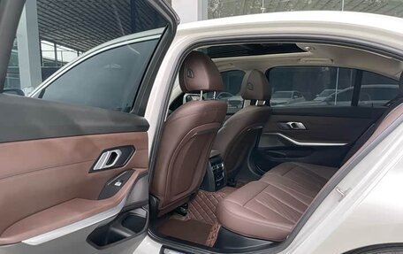 BMW 3 серия, 2023 год, 3 500 000 рублей, 16 фотография