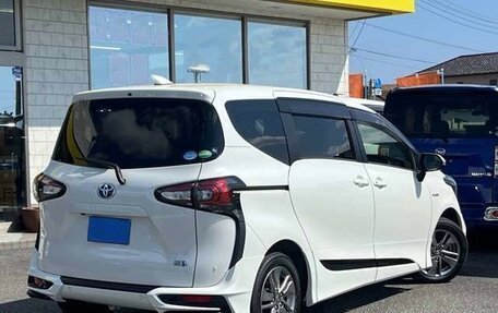 Toyota Sienta II, 2022 год, 1 146 000 рублей, 4 фотография