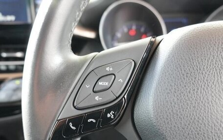 Toyota C-HR I рестайлинг, 2019 год, 1 440 000 рублей, 21 фотография