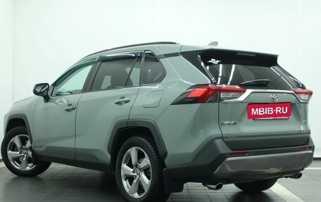 Toyota RAV4, 2020 год, 3 150 000 рублей, 12 фотография