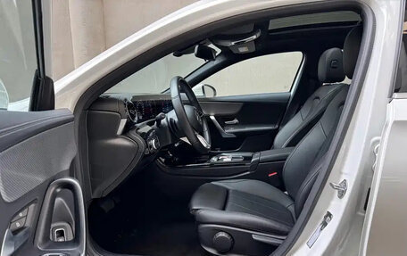 Mercedes-Benz A-Класс, 2023 год, 1 600 555 рублей, 6 фотография