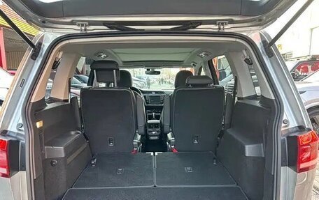 Volkswagen Touran III, 2021 год, 1 670 004 рублей, 9 фотография