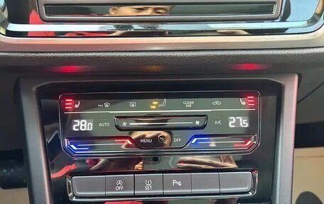 Volkswagen Touran III, 2021 год, 1 670 004 рублей, 19 фотография