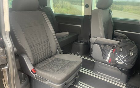 Volkswagen Multivan T6 рестайлинг, 2020 год, 5 000 000 рублей, 6 фотография