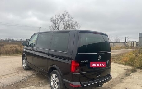 Volkswagen Multivan T6 рестайлинг, 2020 год, 5 000 000 рублей, 4 фотография