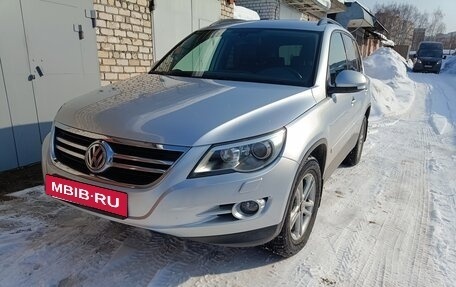 Volkswagen Tiguan I, 2011 год, 1 330 000 рублей, 2 фотография