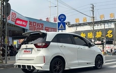 Honda Fit, 2022 год, 1 500 000 рублей, 2 фотография