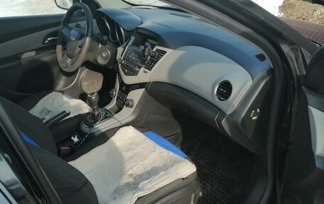 Chevrolet Cruze II, 2011 год, 650 000 рублей, 6 фотография