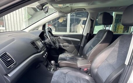 Volkswagen Sharan II, 2015 год, 990 000 рублей, 22 фотография