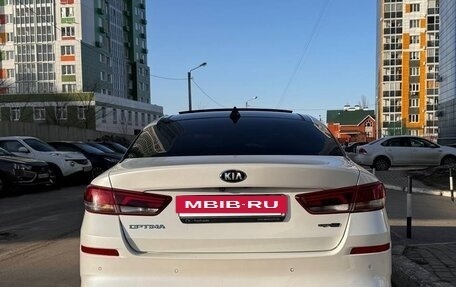 KIA Optima IV, 2018 год, 1 850 000 рублей, 19 фотография