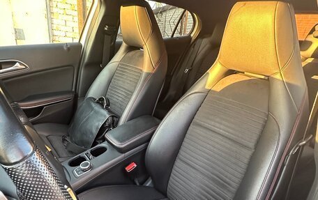 Mercedes-Benz GLA, 2018 год, 3 200 000 рублей, 12 фотография