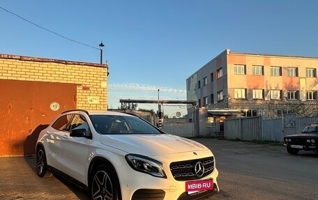 Mercedes-Benz GLA, 2018 год, 3 200 000 рублей, 10 фотография