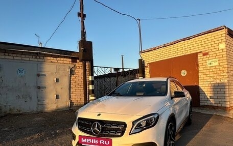 Mercedes-Benz GLA, 2018 год, 3 200 000 рублей, 11 фотография