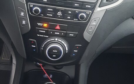 Hyundai Santa Fe III рестайлинг, 2016 год, 1 850 000 рублей, 3 фотография