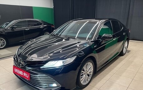 Toyota Camry, 2020 год, 2 900 000 рублей, 3 фотография