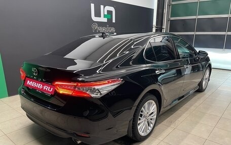 Toyota Camry, 2020 год, 2 900 000 рублей, 6 фотография