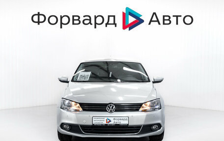 Volkswagen Jetta VI, 2011 год, 950 000 рублей, 2 фотография