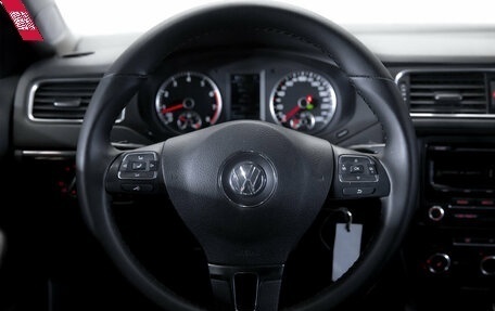 Volkswagen Jetta VI, 2011 год, 950 000 рублей, 15 фотография