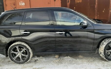 Mitsubishi Outlander III рестайлинг 3, 2012 год, 1 500 000 рублей, 7 фотография