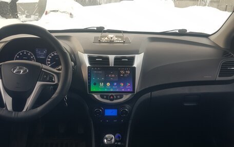 Hyundai Solaris II рестайлинг, 2012 год, 850 000 рублей, 6 фотография