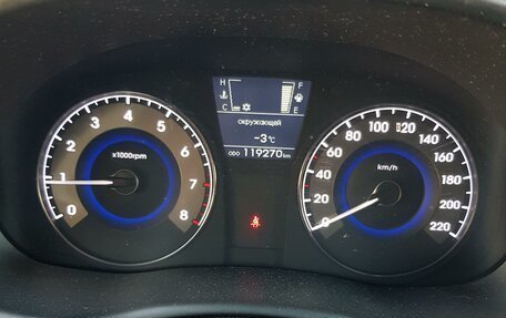 Hyundai Solaris II рестайлинг, 2012 год, 850 000 рублей, 9 фотография