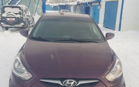 Hyundai Solaris II рестайлинг, 2012 год, 850 000 рублей, 4 фотография