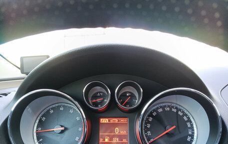 Opel Insignia II рестайлинг, 2012 год, 1 200 000 рублей, 13 фотография