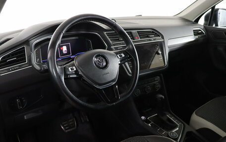 Volkswagen Tiguan II, 2019 год, 2 499 990 рублей, 11 фотография