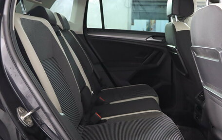 Volkswagen Tiguan II, 2019 год, 2 499 990 рублей, 9 фотография