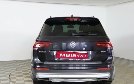 Volkswagen Tiguan II, 2019 год, 2 499 990 рублей, 6 фотография