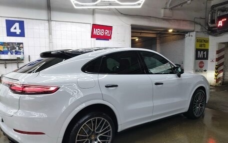 Porsche Cayenne III, 2022 год, 11 000 000 рублей, 2 фотография