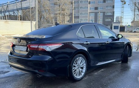 Toyota Camry, 2018 год, 3 150 000 рублей, 4 фотография