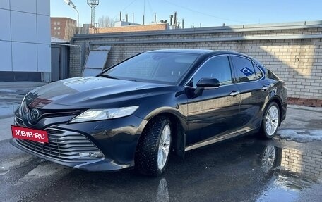 Toyota Camry, 2018 год, 3 150 000 рублей, 2 фотография