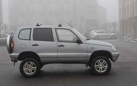 Chevrolet Niva I рестайлинг, 2003 год, 330 000 рублей, 9 фотография
