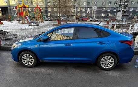 Hyundai Solaris II рестайлинг, 2019 год, 750 000 рублей, 1 фотография